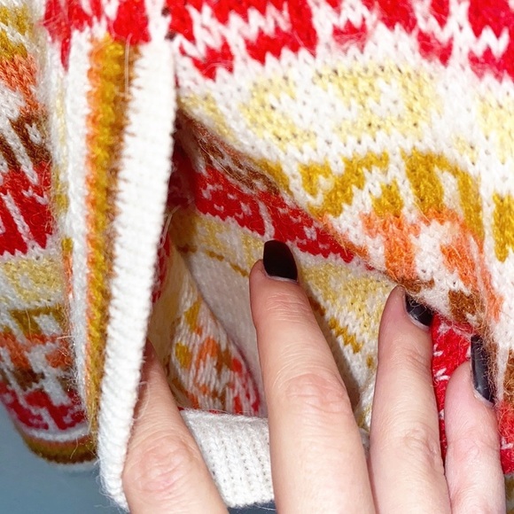 Galvin Knits Patterned 100% Alpaca Wool Pullover Button Hoodies - Picture 4 of 9